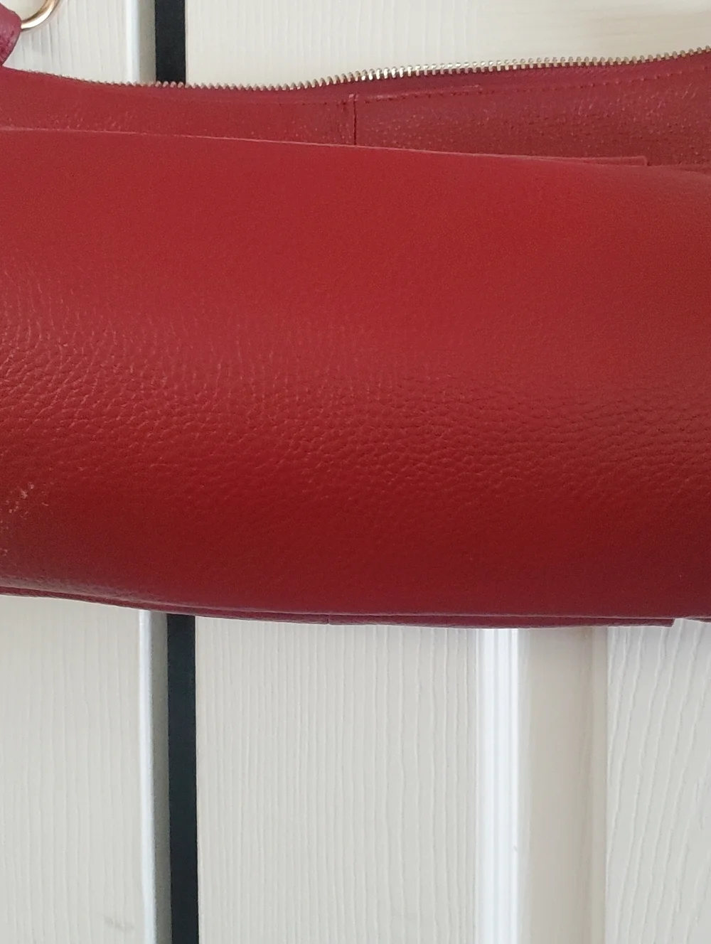 KATTEE Pebbled Leather Hobo Shoulder Bag. Wine Red.